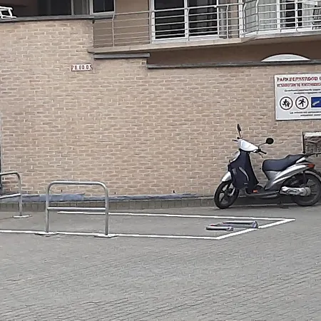 Léonie Met Parking * Nieuport